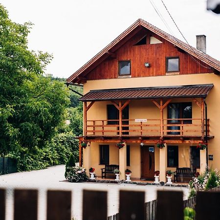 Iris 2 Panzió Parajd Kültér fotó